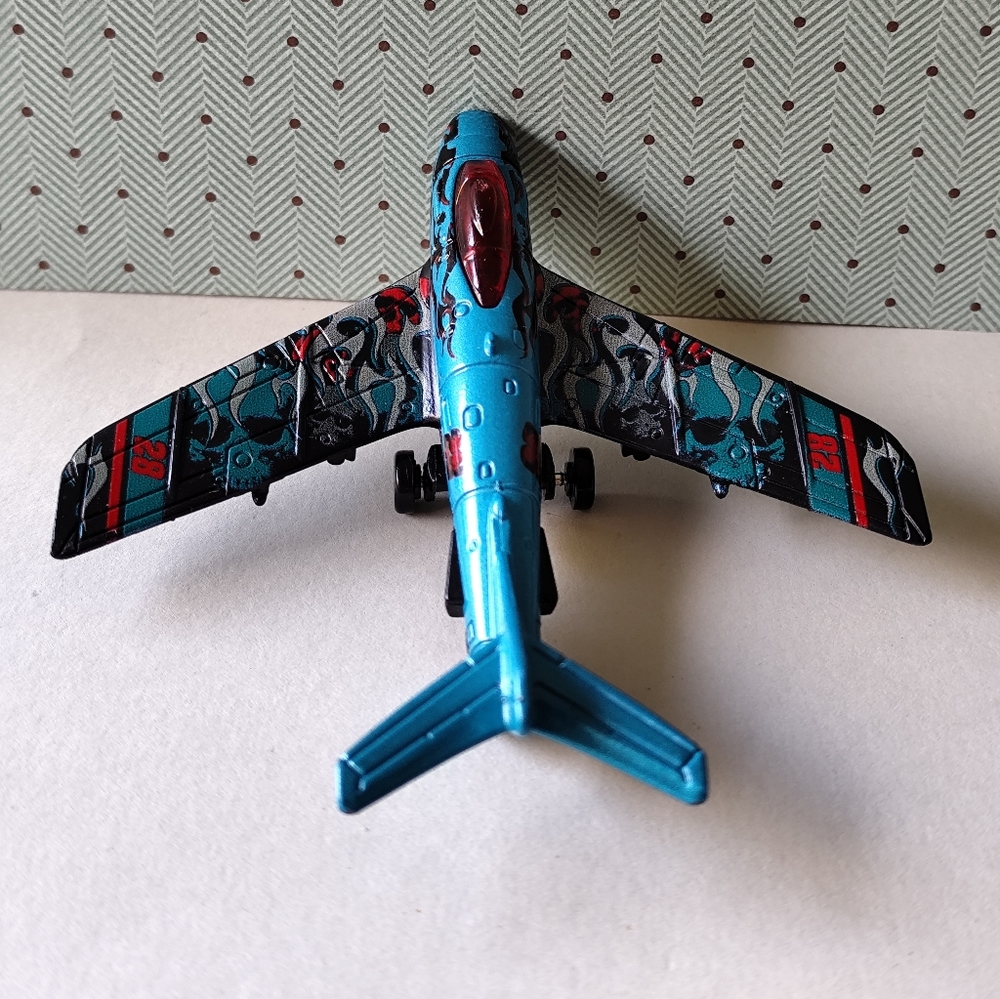 2010 MATCHBOX SKYBUSTERS -SB 97 BATTLE RAPTOR